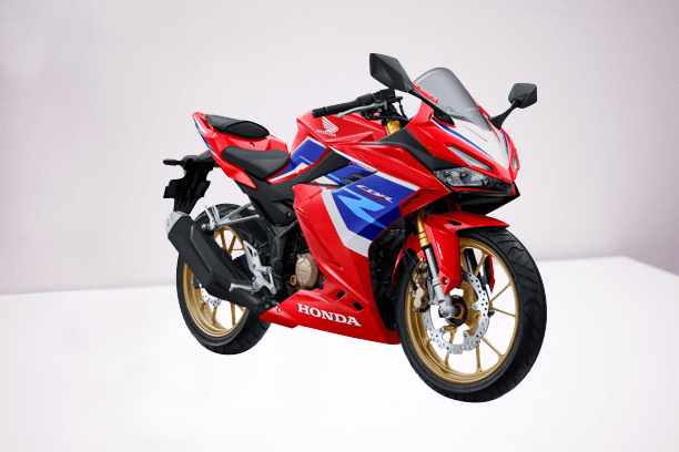 Honda-Cbr-150R-Tricolor